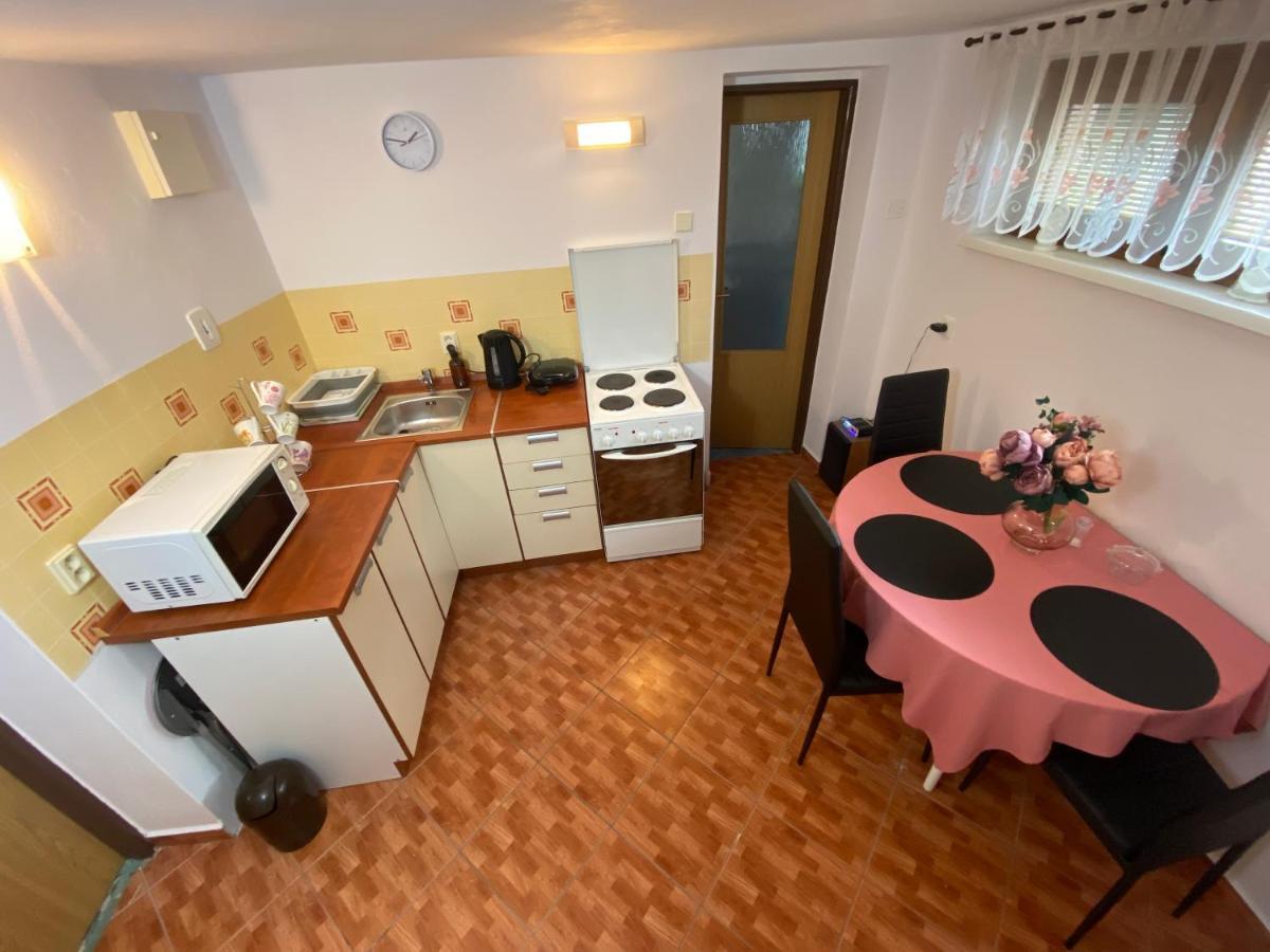 Privat Tilia Apartment Ivachnova Exterior photo