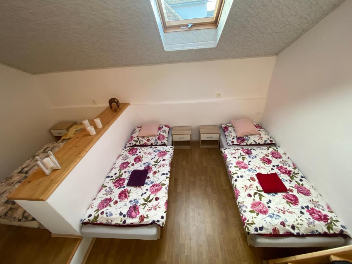 Privat Tilia Apartment Ivachnova Exterior photo