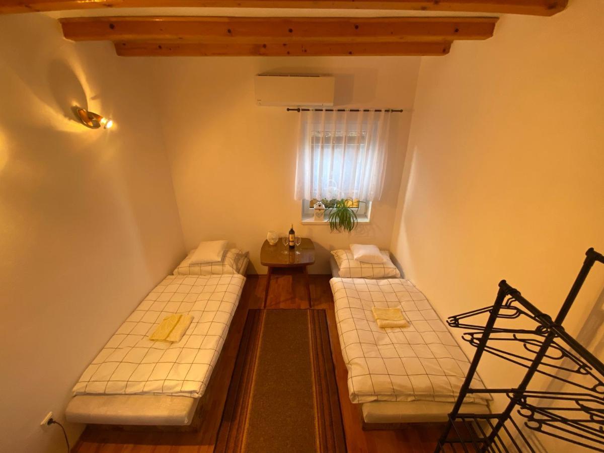 Privat Tilia Apartment Ivachnova Exterior photo
